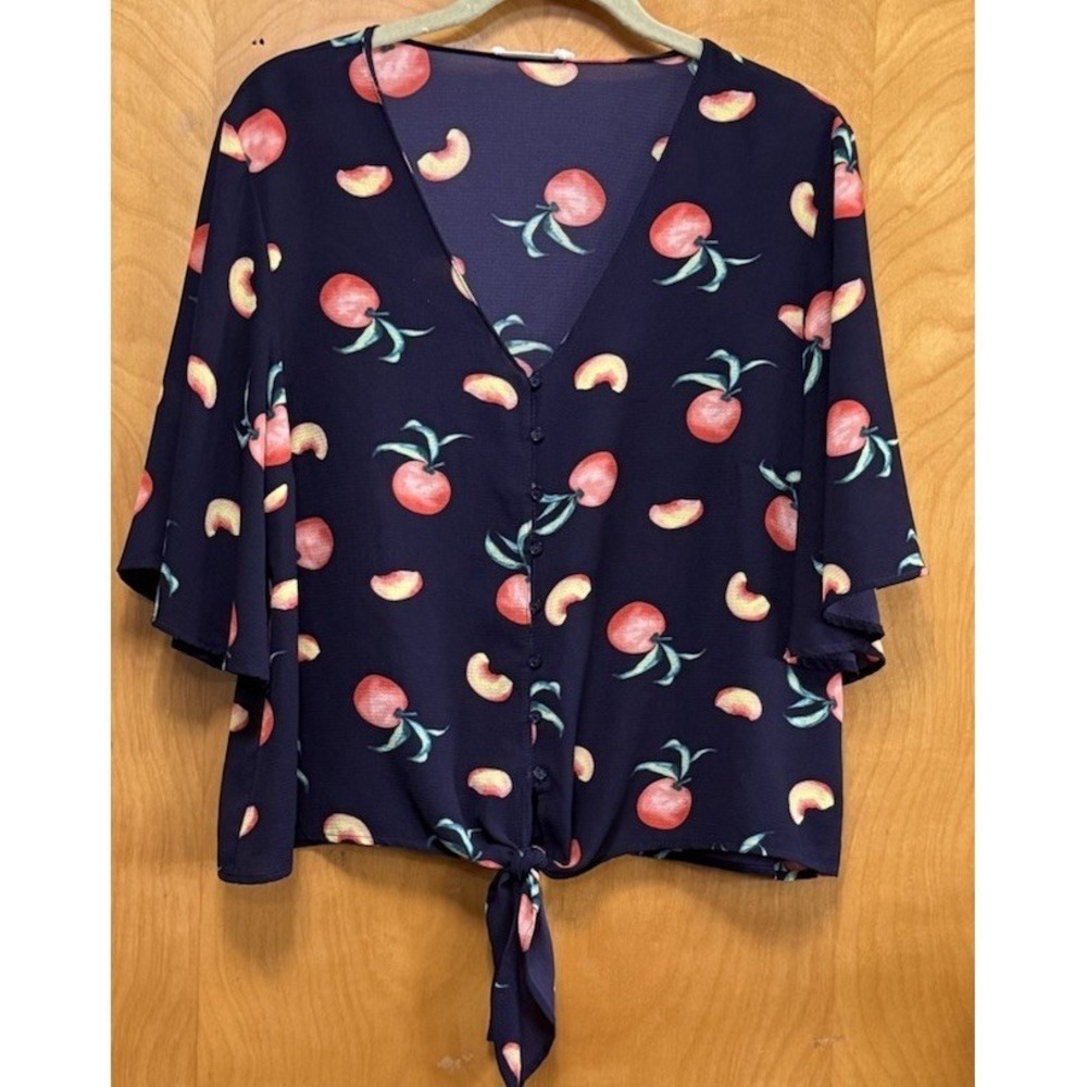 LUSH Button Front V Neck Peach Print Crop Blouse Short Sleeve Tie Front Navy M